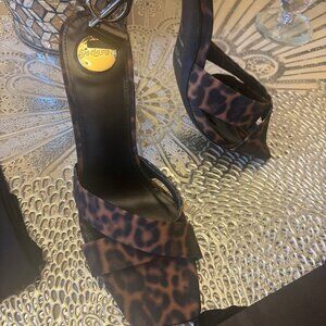 Sexy Heals
